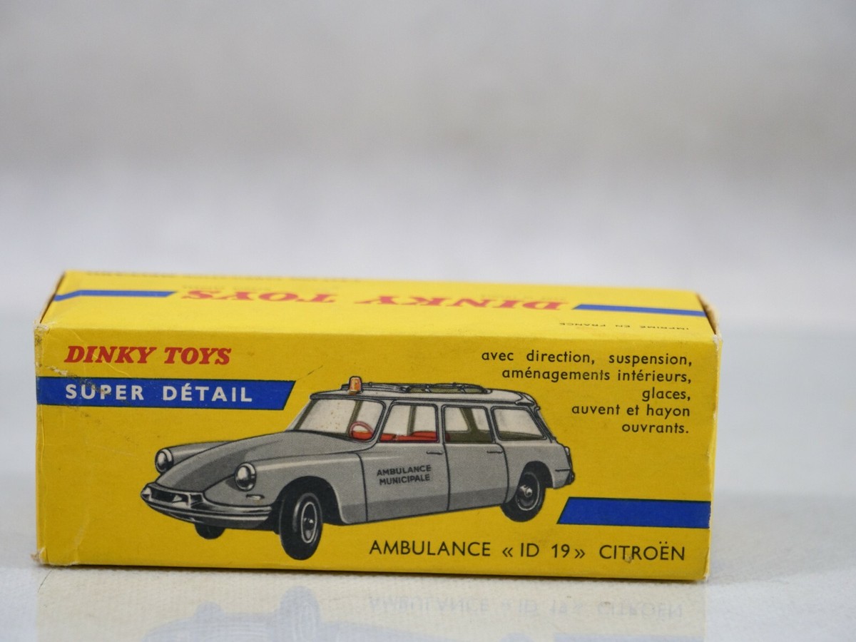 美品　仏製DINKY TOYS CITROEN DS19 ミニカー 美品 仏製DINKY TOYS CITROEN DS19 ミニカー