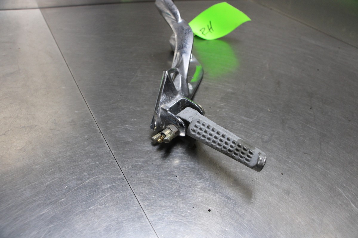 05-06 Kawasaki ZX6R 636 Rear Right Passenger Peg Bracket | eBay