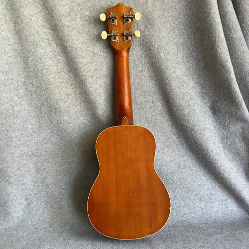 Mitchell MU40NT Concert Ukulele 21" Designed in USA Made in USA Serial YNQJ5477 - Picture 13 of 21