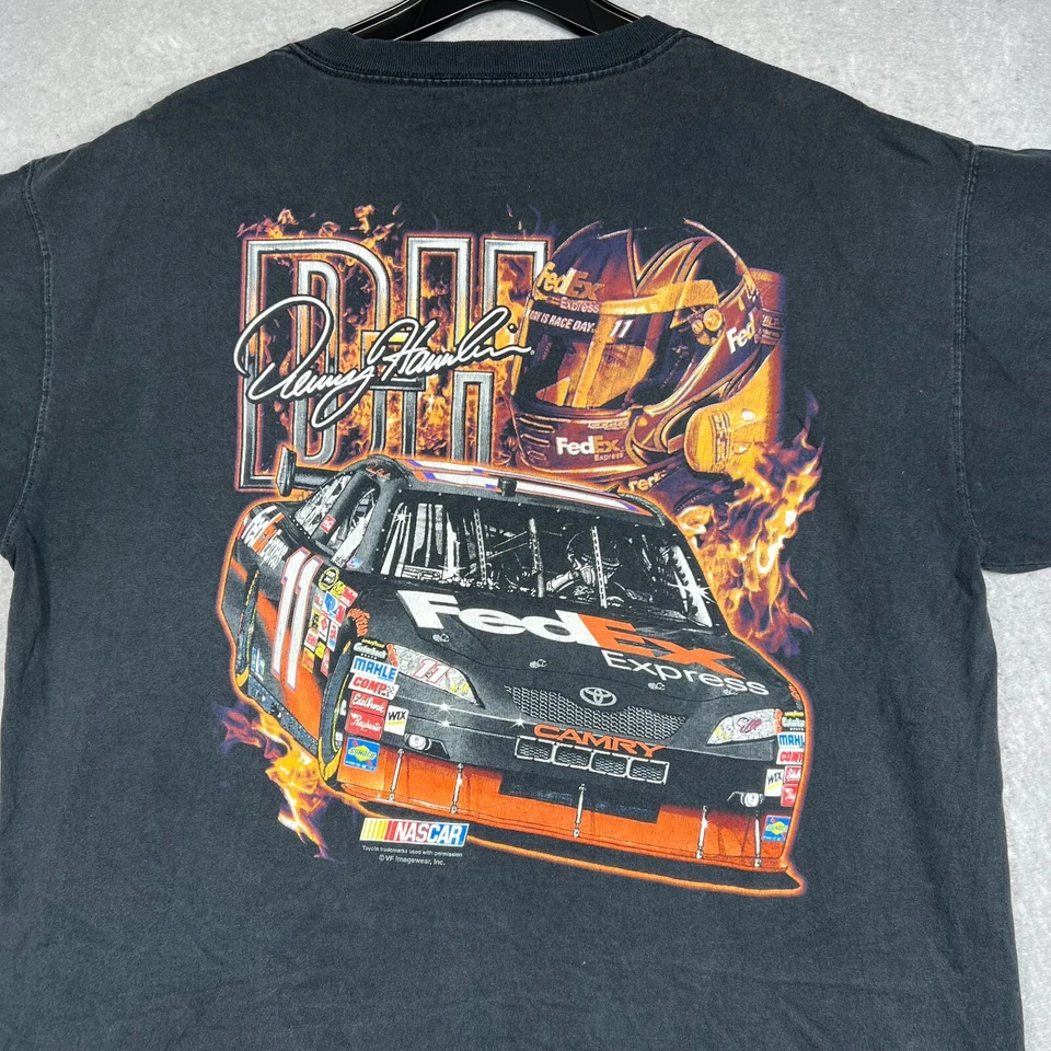 复古 Denny Hamlin Chase 联邦快递 NASCAR 图形赛车 T 恤双面 XL — 第 2/4 张图片