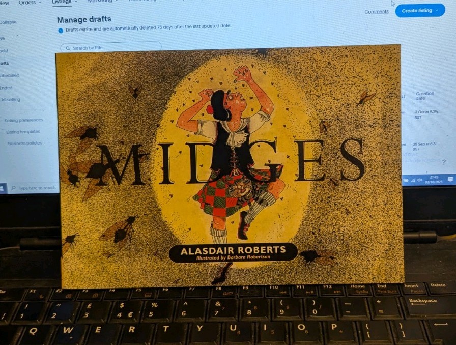 MIDGES BOOK BY ALASDAIR ROBERTS VERY GOOD CONDITION(B1)