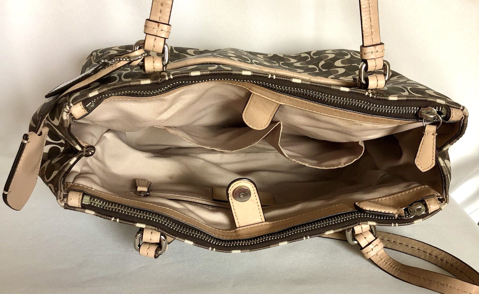 COACH Peyton Multifunction Double Handle Double Z… - image 8