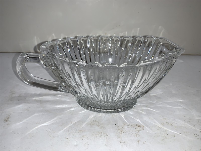 Mikasa Gravy Boat Royal Suite Pattern Crystal Clear