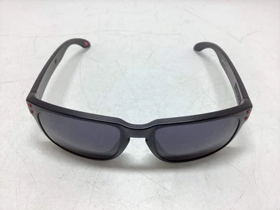 Oakley Holbrook