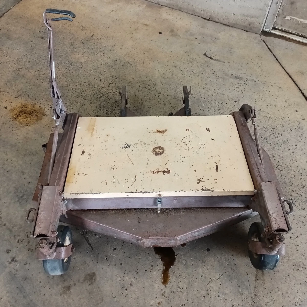 1992 Grasshopper 9048 Front Mount Side Discharge Non Flip Mower