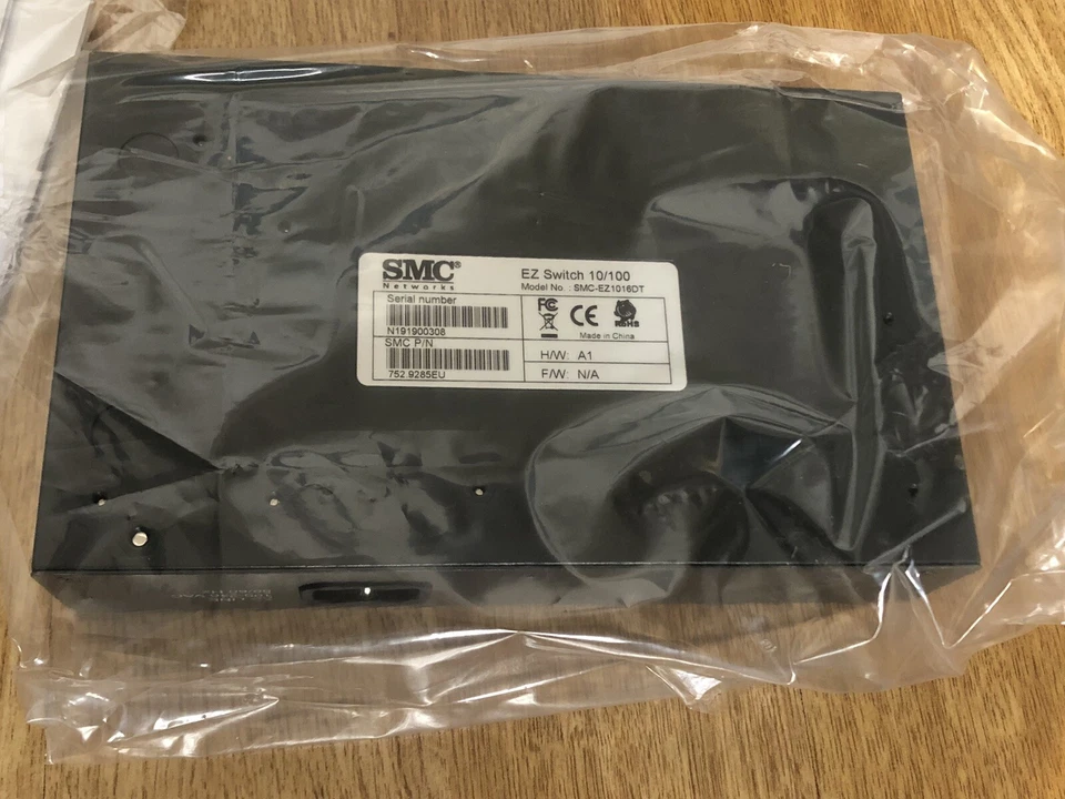 SMC Networks EZ Switch SMC-EZ1016DT BRAND NEW - Image 3 of 3