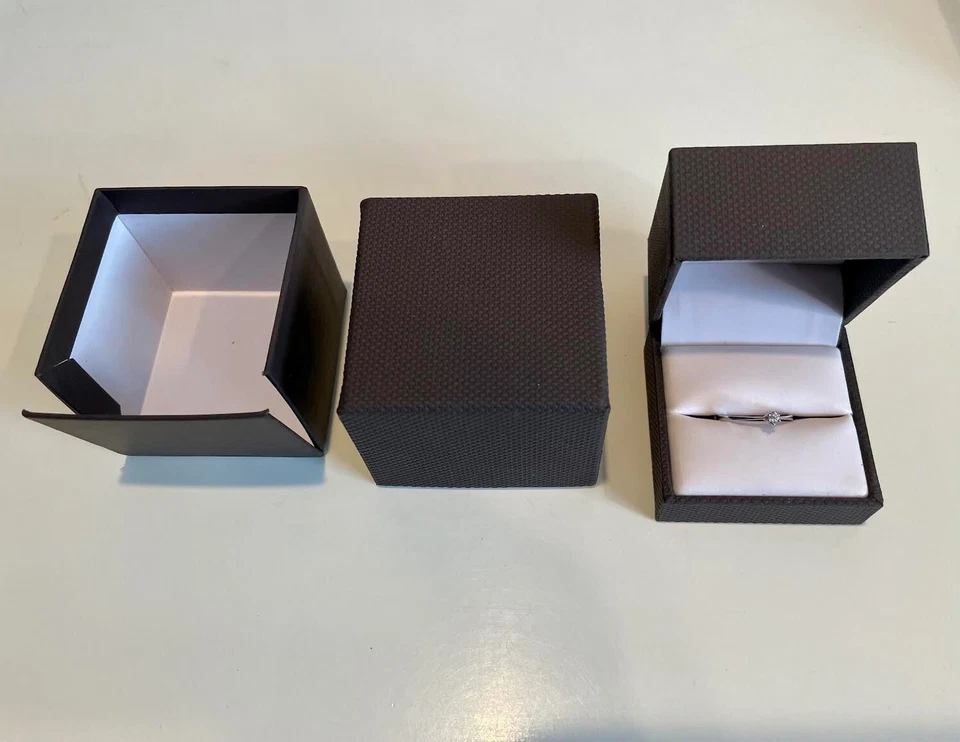 Обручальное кольцо из белого золота 18 карат с бриллиантом, женское - Изображение 4 из 4