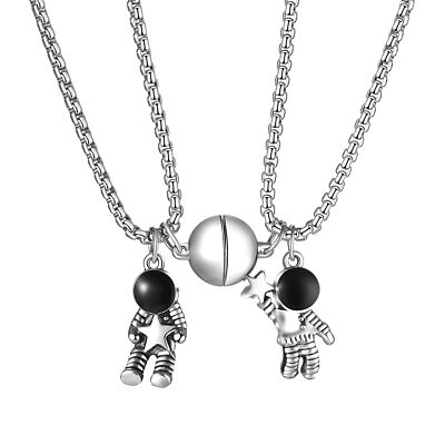2pcs Matching Spaceman Astronaut Pendant Distance Couple BFF Necklace Gift Set
