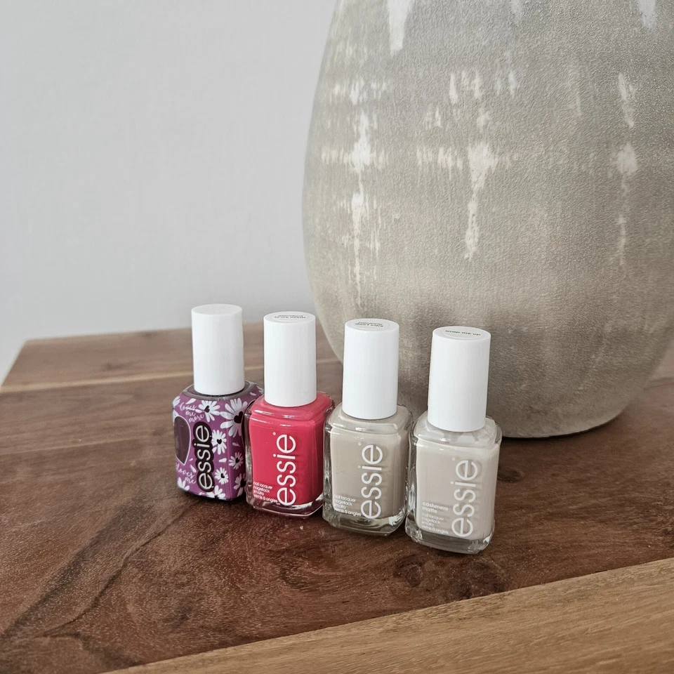Set mit 4 Essie Nagellacken nude / pink / bordeaux / *neu*