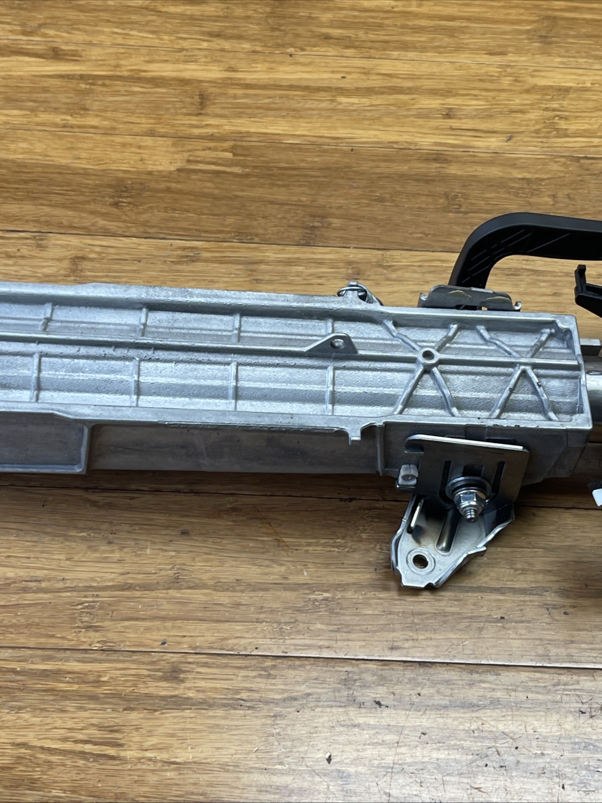 BMW i8 2015-2020 Steering column