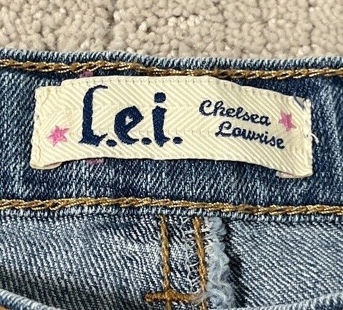 LEI Y2k Jeans Shorts Chelsea Lowrise. Girl’s Size 8 Embroider Pockets - Picture 4 of 13