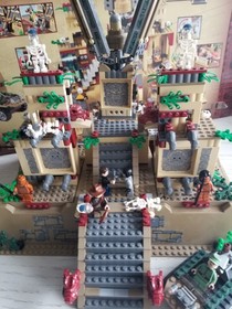 LEGO Indiana Jones: Temple of the Crystal Skull  (7627)-Near Complete w/ Box 