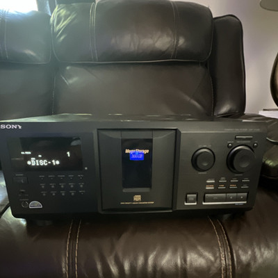 Sony CDP-CX335 300 Disc CD Changer, Programmable, RCA & Optical Outputs, Black