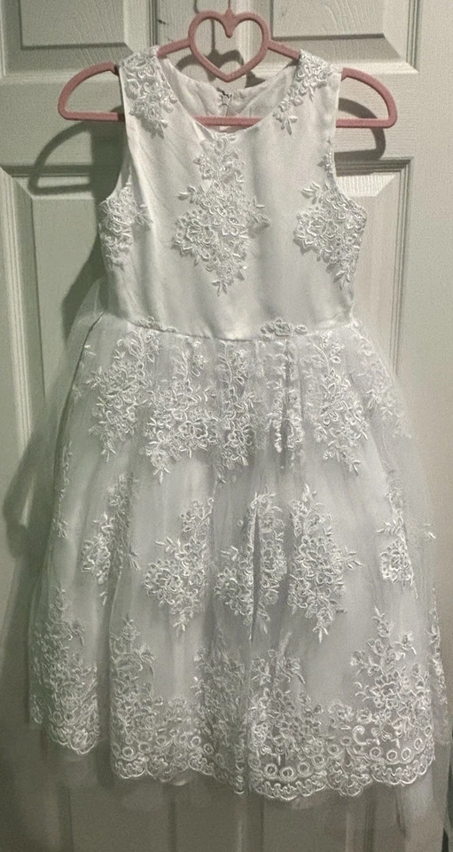 Communion/Flower Girl/Conformation White Dress Size 10 With Veil And Head Piece - Image 2 of 4