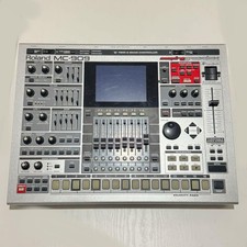 Roland MC-909 Groovebox Music Sampler Samplin...