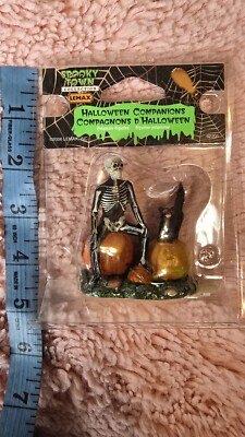 COllECTION LEMAX SPOOKY TOWN HALLOWEEN COMPANIONS NIP With a CAT