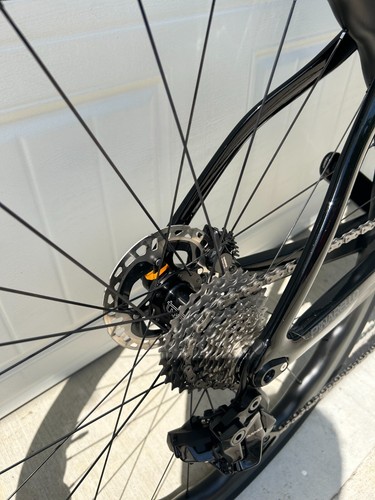 Pinarello Dogma F Disc Dura Ace Di2, Frame 46.5cm, Princeton Peak wheels - Picture 9 of 21