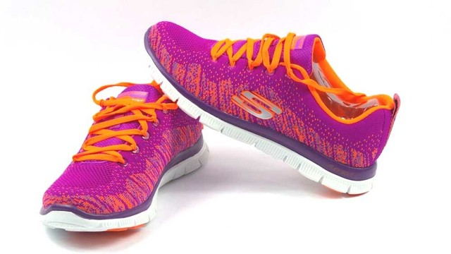 skechers flat sneakers