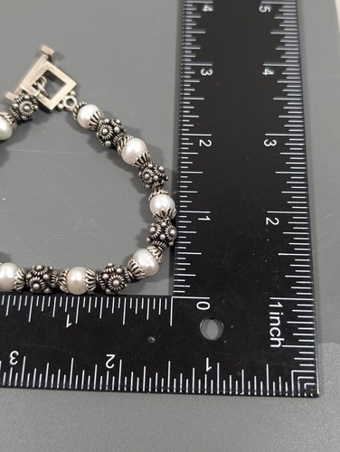 White Baroque pearl Silver Tone Bali Style Bead Toggle Bracelet 7.5 in - Picture 12 of 12