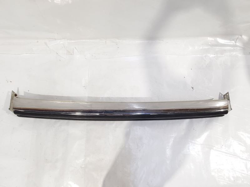 1994 Rolls Royce Silver Spur iii OEM Center Rear Bumper Chrome