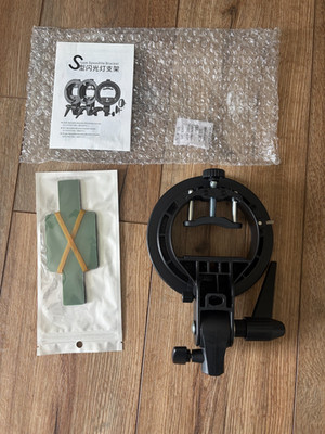Godox S-type Bracket Bowens Mount Holder for Speedlite Flash - Black