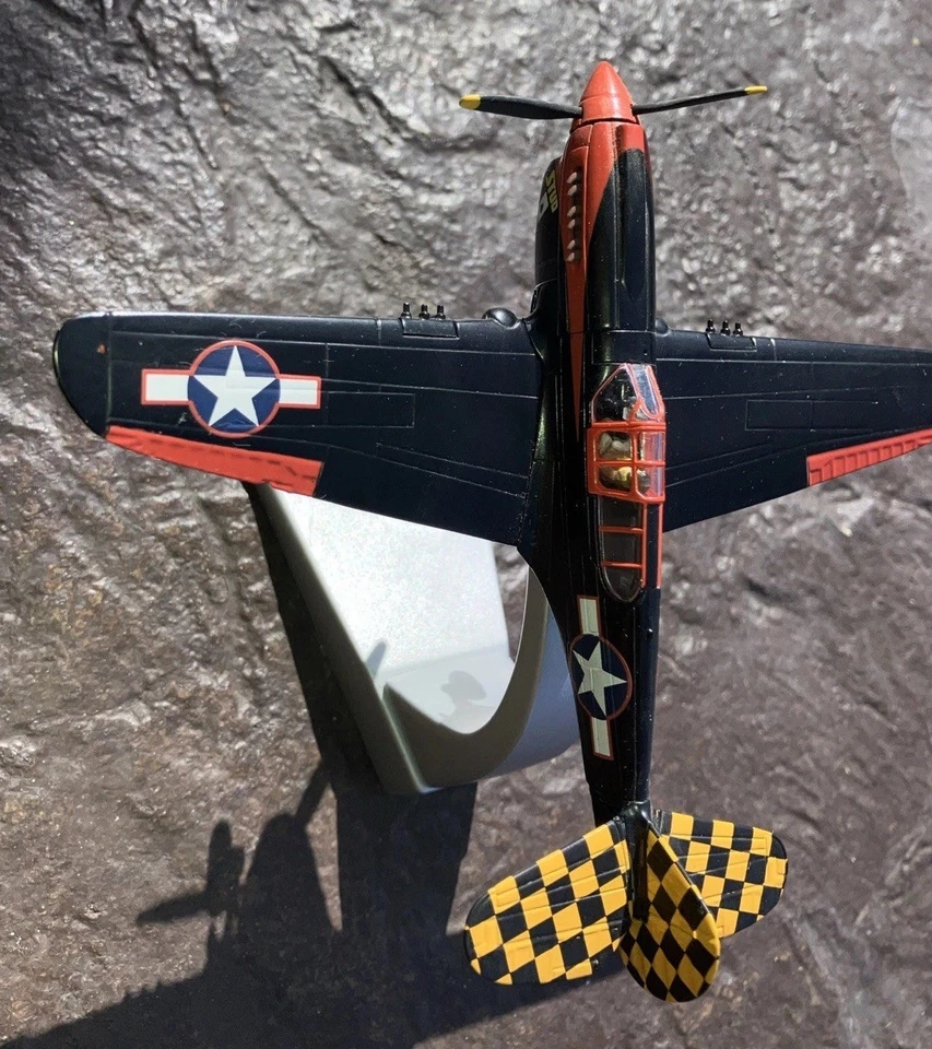 Corgi AA35214 1/72 Curtiss P 40F Warhawk Lt Col R.Baseler STUD 325thFG Túnez  Foto 4 de 4