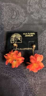 1986 Trade West Silk Orange Flower stud earrings Hypo-Allergenic made in Hawaii