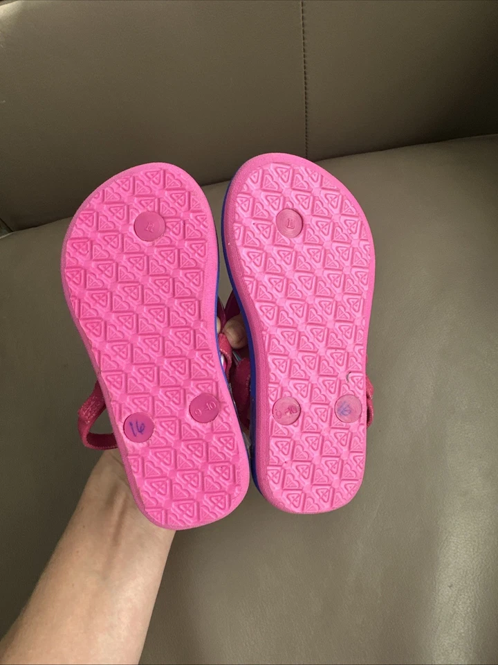 Zapatos con correa chancla Roxy para niños pequeños talla 9 niñas arco iris coloridos rosa verde azul Foto 3 de 4