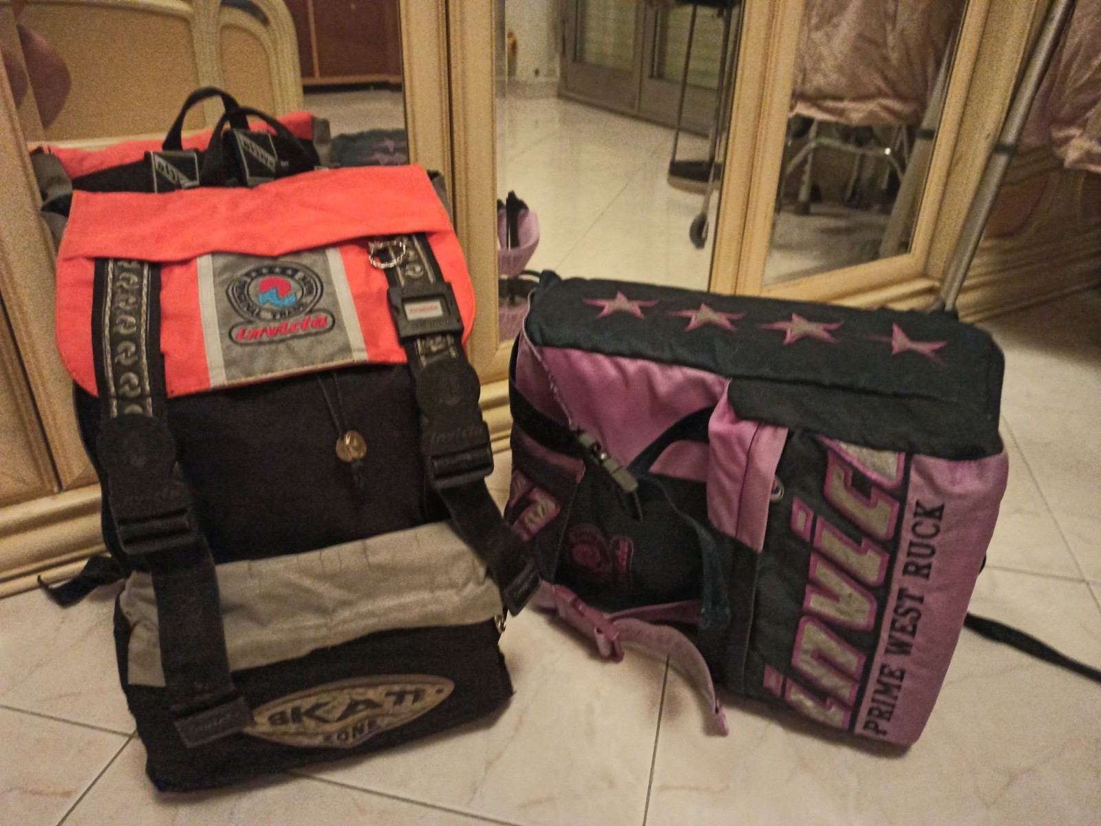 Invicta Two backpack multicolor USED vintage impo… - image 2