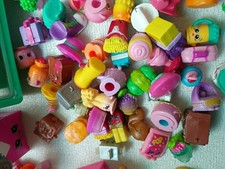 DISCONTINUED COLLECTIBLE SHOPKINS LOT 110  Rare, UR, SE, Cases