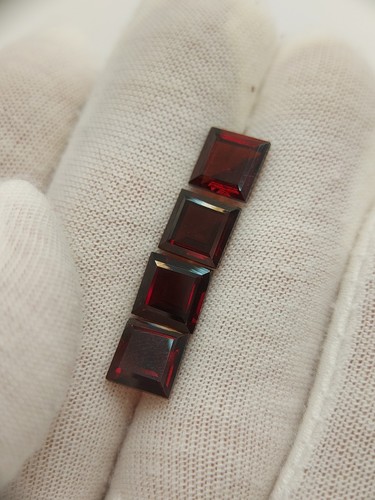 4 untreated Garnet gemstones - faceted natural red garnet 11.75 CTS - Picture 8 of 10