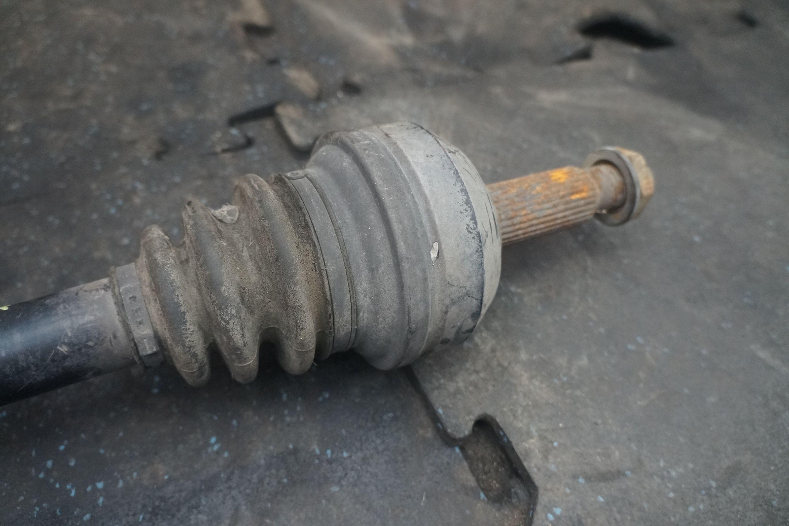 Rear Left CV Axle Shaft 4G43-43402-AB OEM Aston Martin DB9 2007