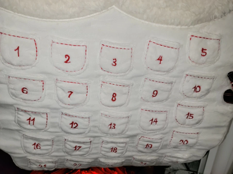 Pottery Barn Kids Santa Face Christmas Countdown Advent Calendar Mono THE GREENS - Image 3 of 4