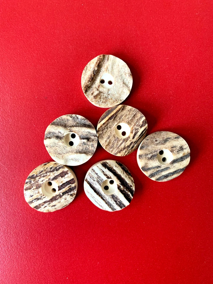 Echte Hirschhorn-Knöpfe Trachtenknöpfe, Hell, 2-Loch mit Fadenkessel, 12 - 32 mm - Bild 4 von 4