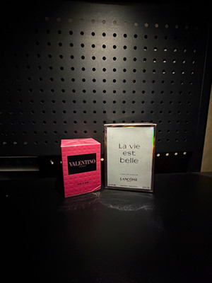 Lancôme La Vie Est Belle Eau de Parfum Spray, Regular Size 2.5 fl oz
