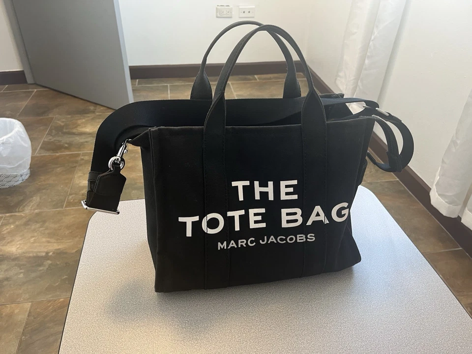 Marc Jacobs Médium Tote Bag - Image 2 of 2