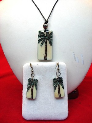 ARTISAN CRAFTED EARRINGS & NECKLACE WITH PALM TREES -  ON GAMING TILES