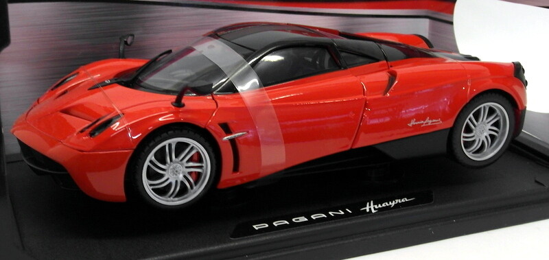 Motormax 1/18 Scale diecast - 79160 Pagani Huayra Red