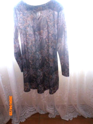 1 SCHÖNES KLEID ZUIKI POLYESTER GR. 40 LANGARM