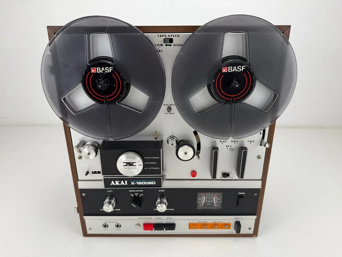 Akai X-1800SD 1/4'' 4-Track Reel To Reel Recorder - Build in 8