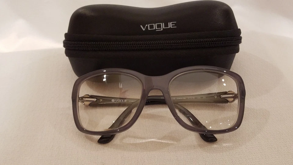 Vintage VOGUE VO2832-S-B Gray Frames Rhinestone Accents Sunglasses Eyeglasses Foto 2 de 4