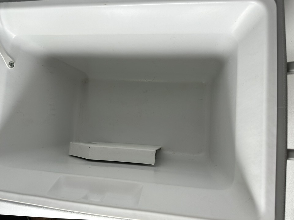 Coleman 5235 Thermoelectric Heater/Refrigerator 40qt Cooler DC Power eBay