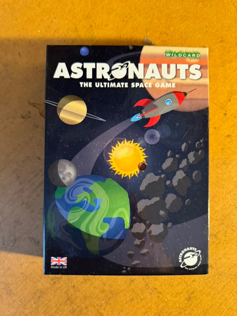 Astronauts: The Ultimate Space Game de Wild Card Games COMPLETO