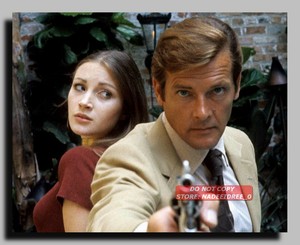 Hv 3317 Jane Seymour Roger Moore Live And Let Die James Bond 007 1973 8x10 Photo Ebay
