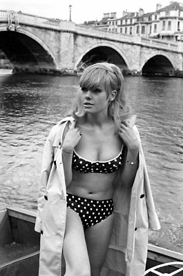 Wendy Richard In Bikini 8x10 Picture Celebrity Print | eBay