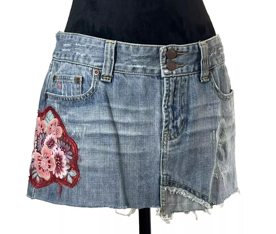Mini Falda Jean Y2K Abercrombie & Fitch Talla 6 S Bordada Floral Tiro Bajo Denim Foto 3 de 4