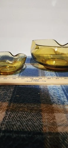 Anchor Hocking Vintage Amber Honey Gold 2-Piece Chip and Dip Bowl Set.