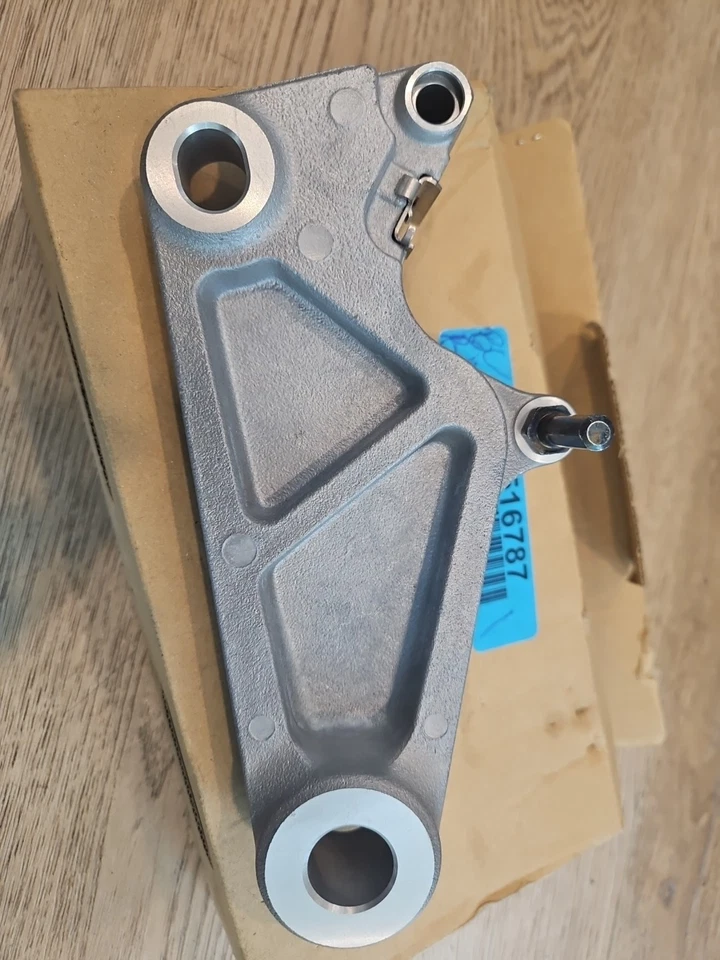 Subconjunto de suporte de freio traseiro Honda ST1300 (43290-MCS-G01) - Imagem 2 de 4