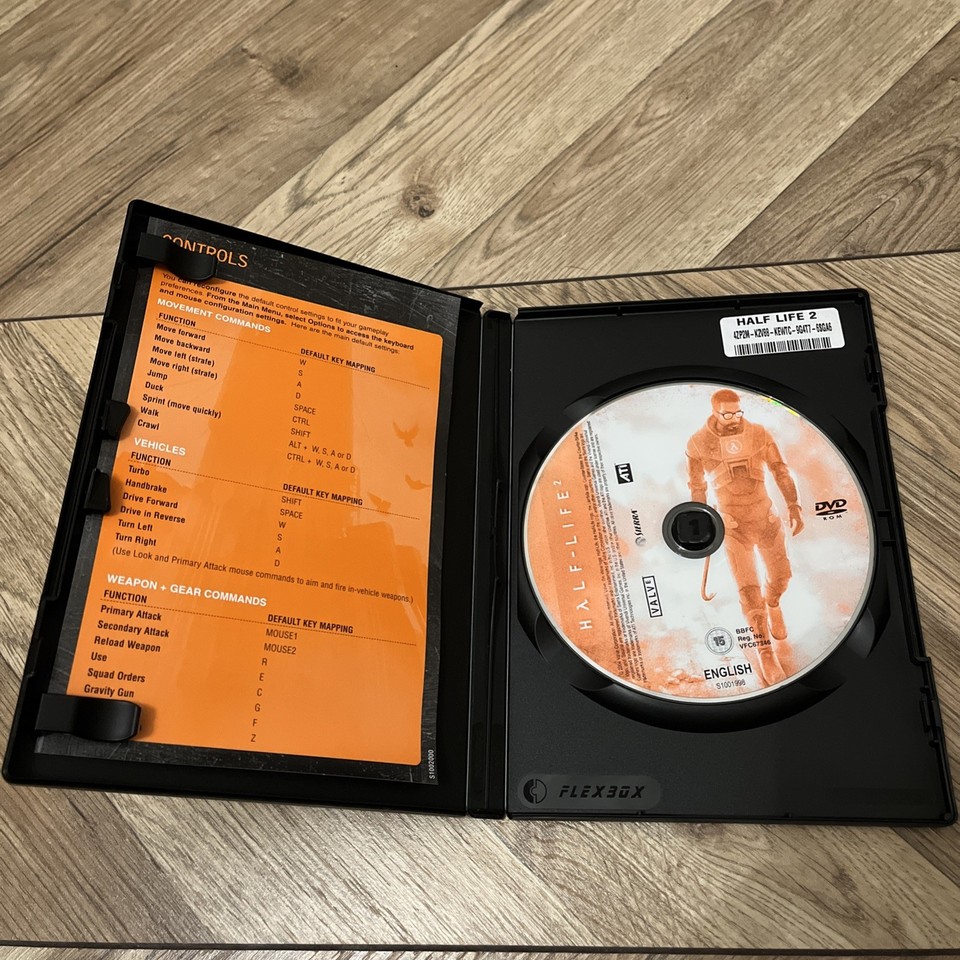 3 Game Pc Cd Rom Bundle Crysis Half-life 2 and UK Truck Simulator Pre ...