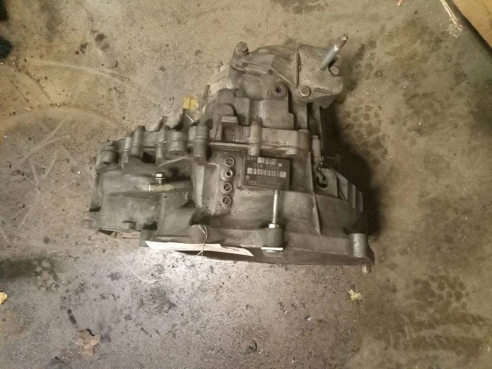 Manual Transmission SAAB 9-5 VIN E 4th Digit 4 Cylinder Fits 1999-2010 1068219 - Image 2 of 4